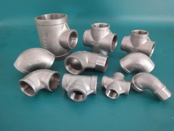 presión nominal de las conexiones roscadas de acero inoxidable,clase de presión según ASME B16.11,accesorios Clase 3000 vs Clase 150,accesorios de acero inoxidable forjados vs fundidos