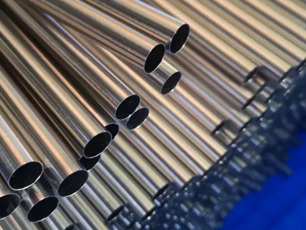 precision stainless steel tube,seamless stainless steel tube,welded precision tube,304 vs 316 stainless steel,high-pressure steel pipe